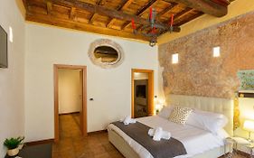 Trastevere Alexander Rental In Rome